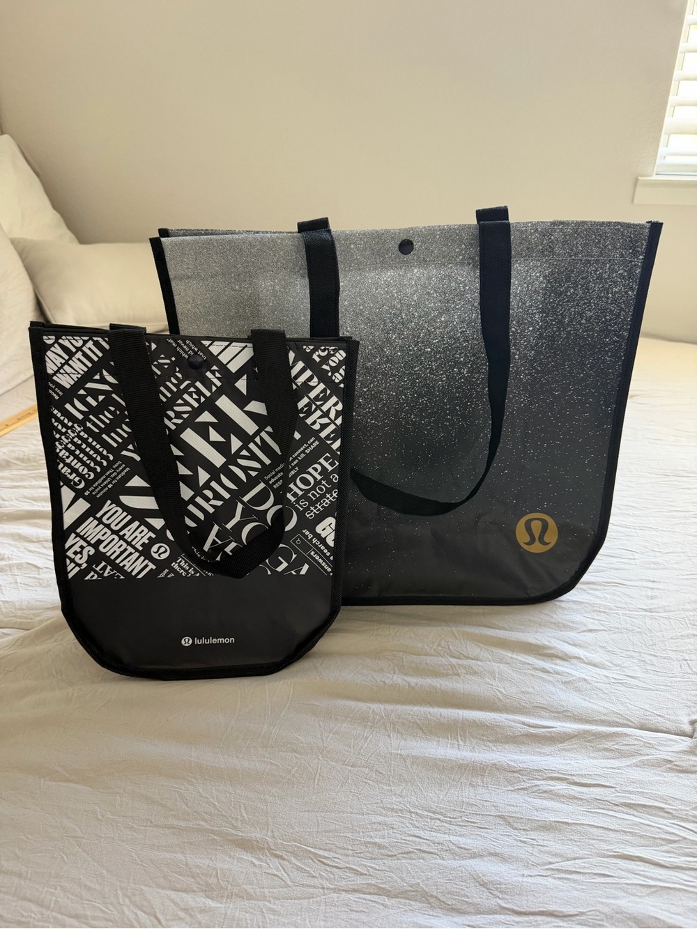 Lululemon Black & White Tote‎ shopping bag